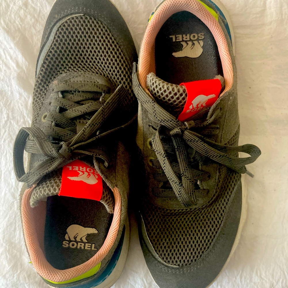 Sorel sneakers